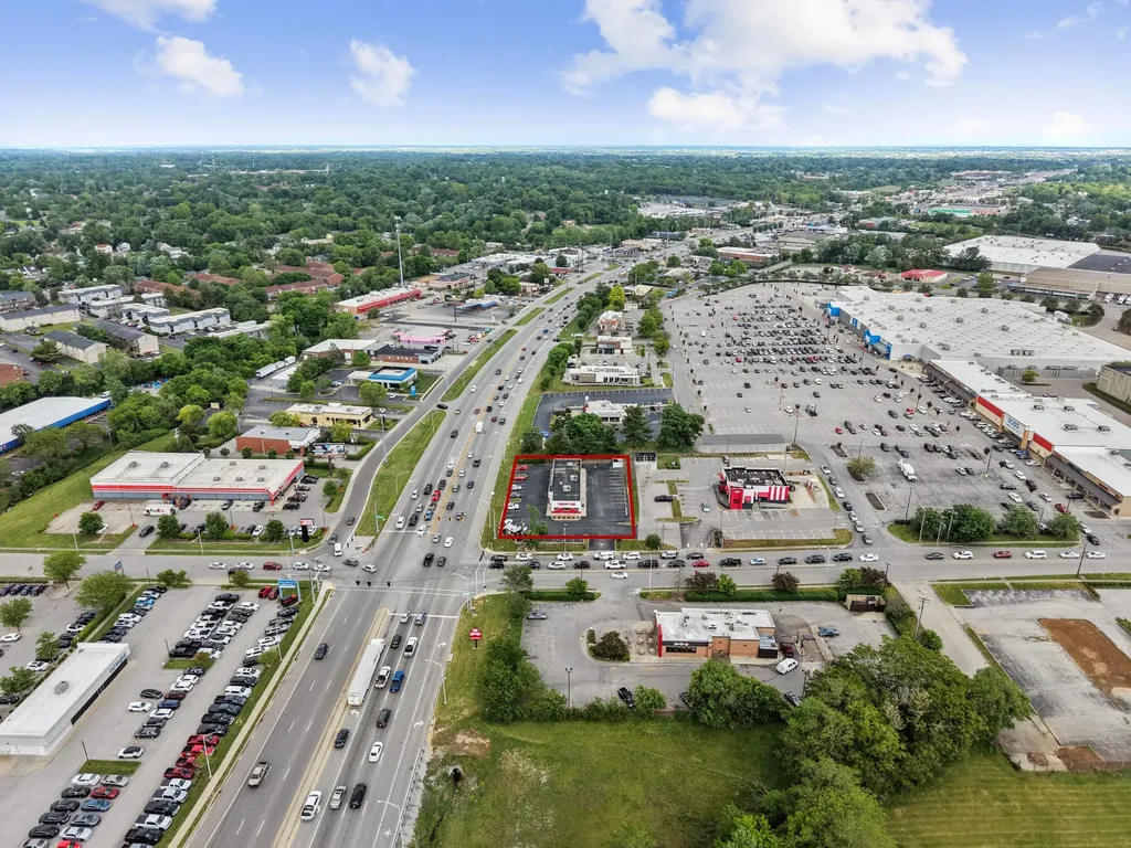 1498 Boardwalk Lexington KY 40511