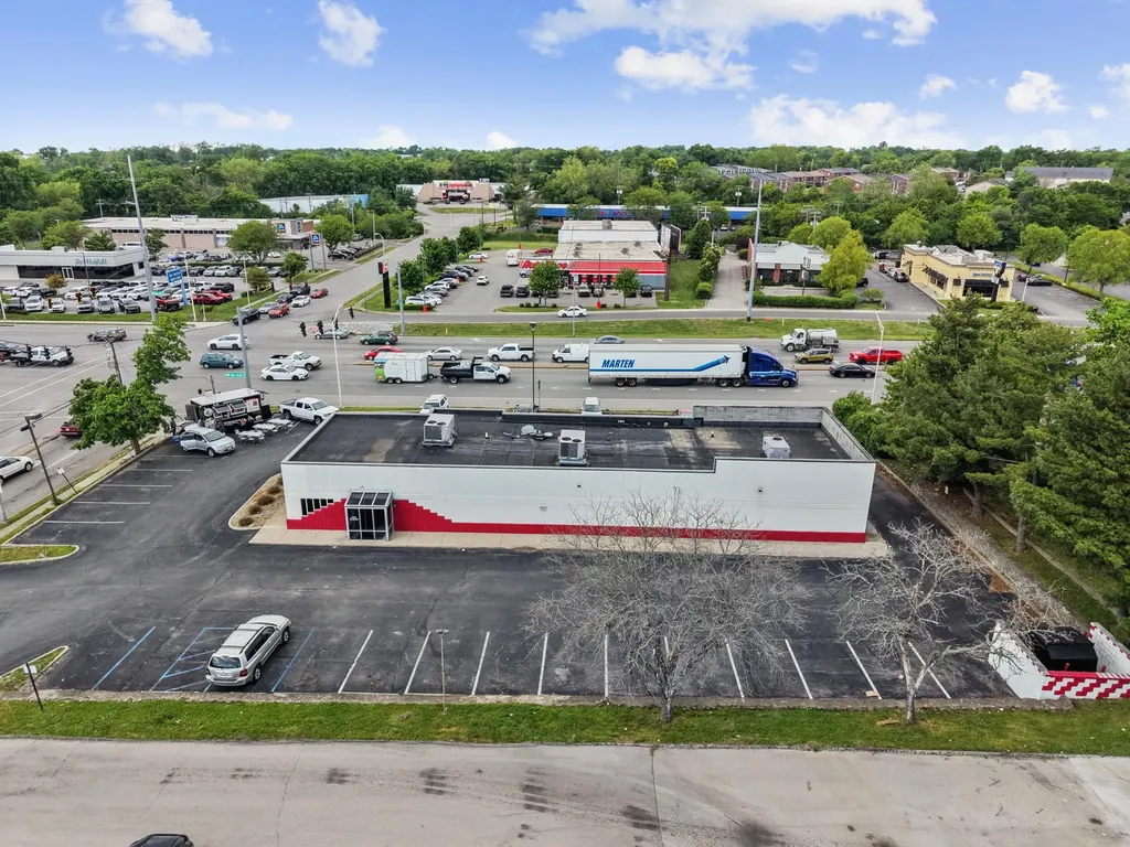 1498 Boardwalk Lexington KY 40511