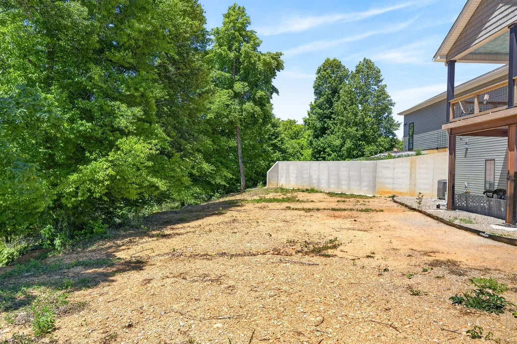 944 Lakepoint Drive Albany KY 42602