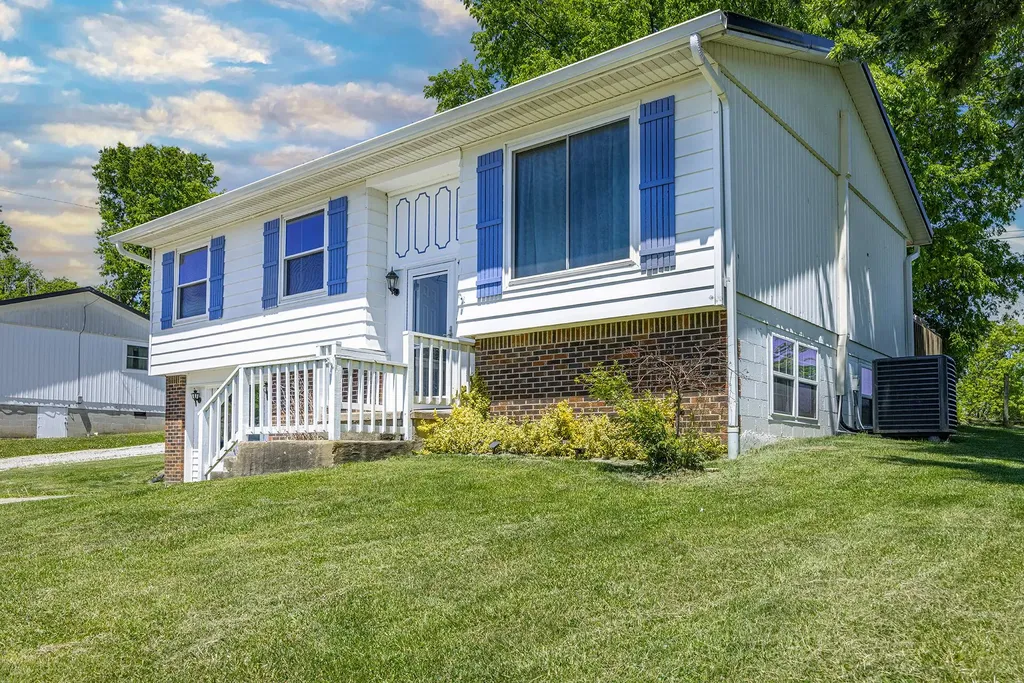 121 Mockingbird Lane Carlisle KY 40311