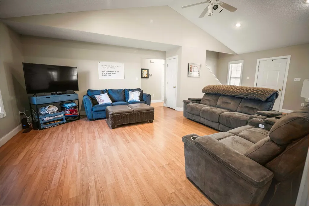 920 Hidden Loop Drive Somerset KY 42503