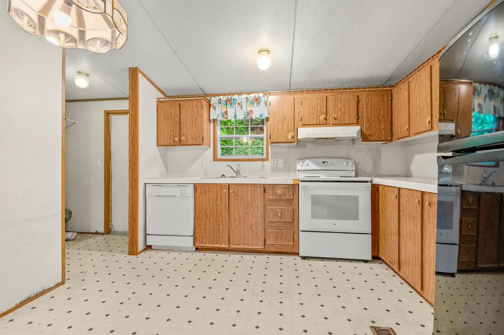 154 Arkle Road Gray KY 40734