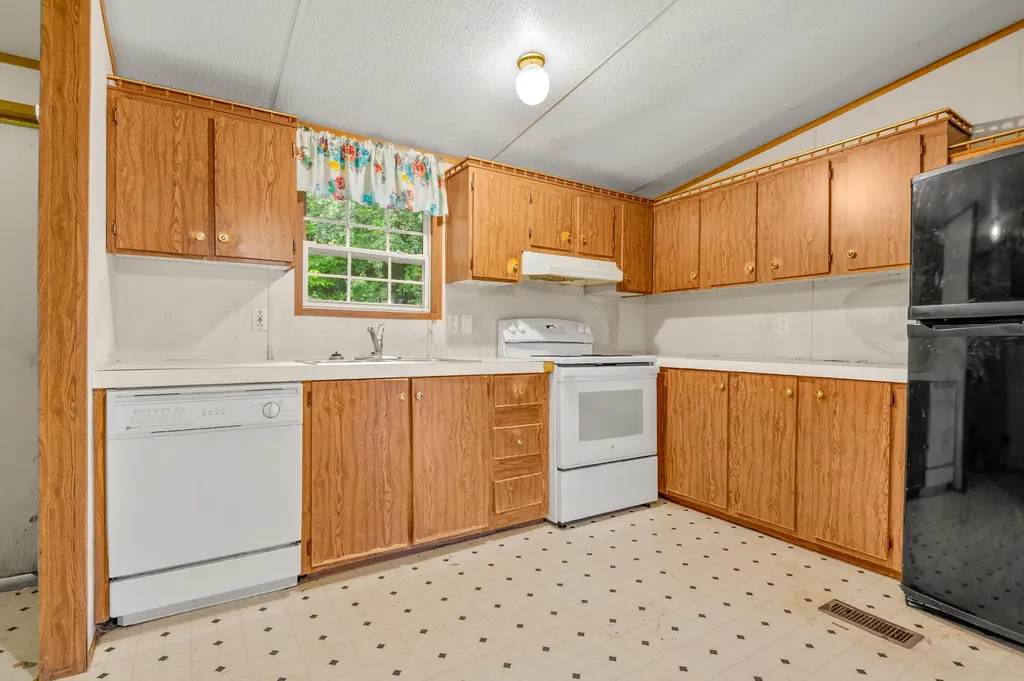 154 Arkle Road Gray KY 40734