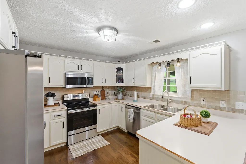 167 General Cleburne Drive Richmond KY 40475