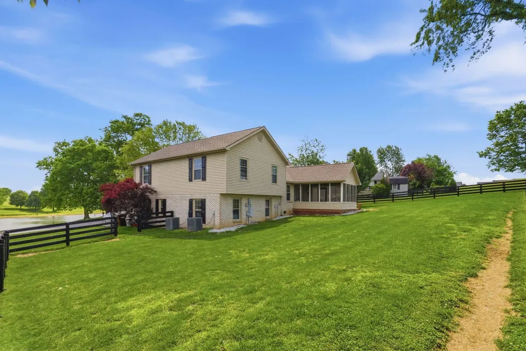 167 General Cleburne Drive Richmond KY 40475