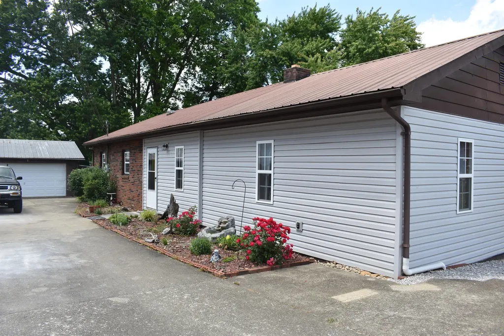 125 Bean Street Monticello KY 42633