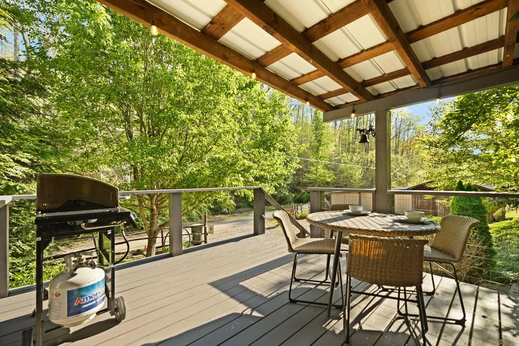 3853 Skidmore Road Frenchburg KY 40322