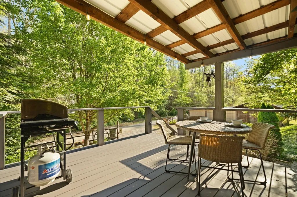 3853 Skidmore Road Frenchburg KY 40322