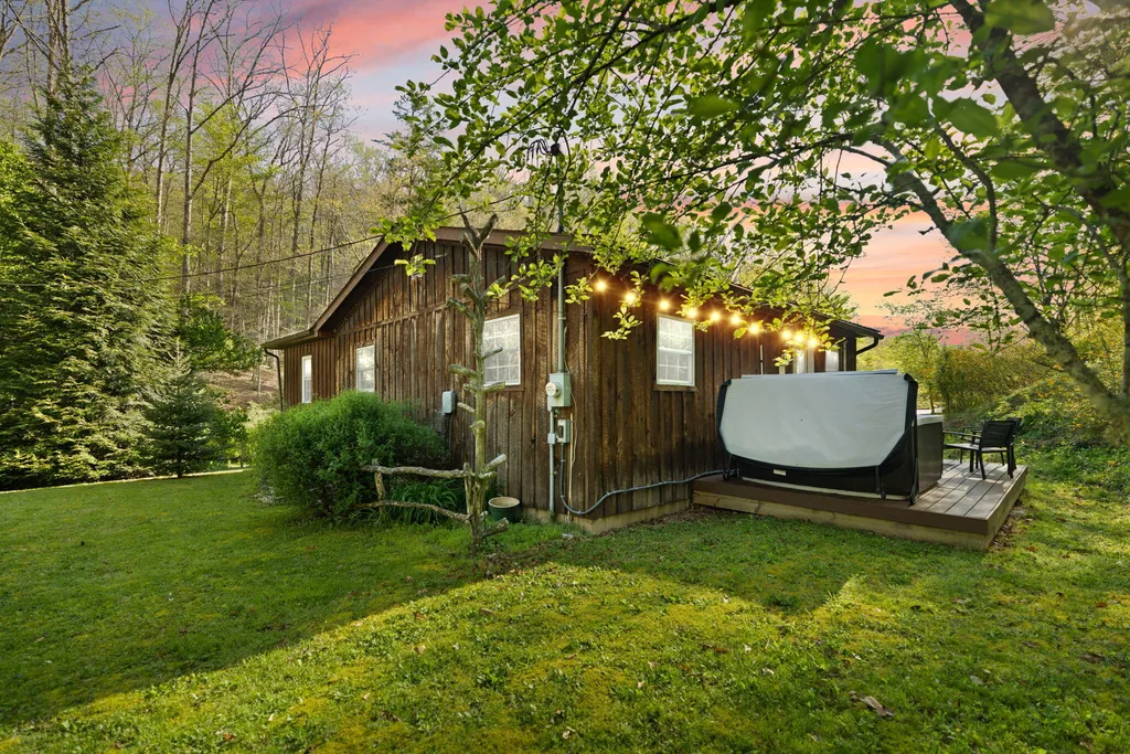 3853 Skidmore Road Frenchburg KY 40322
