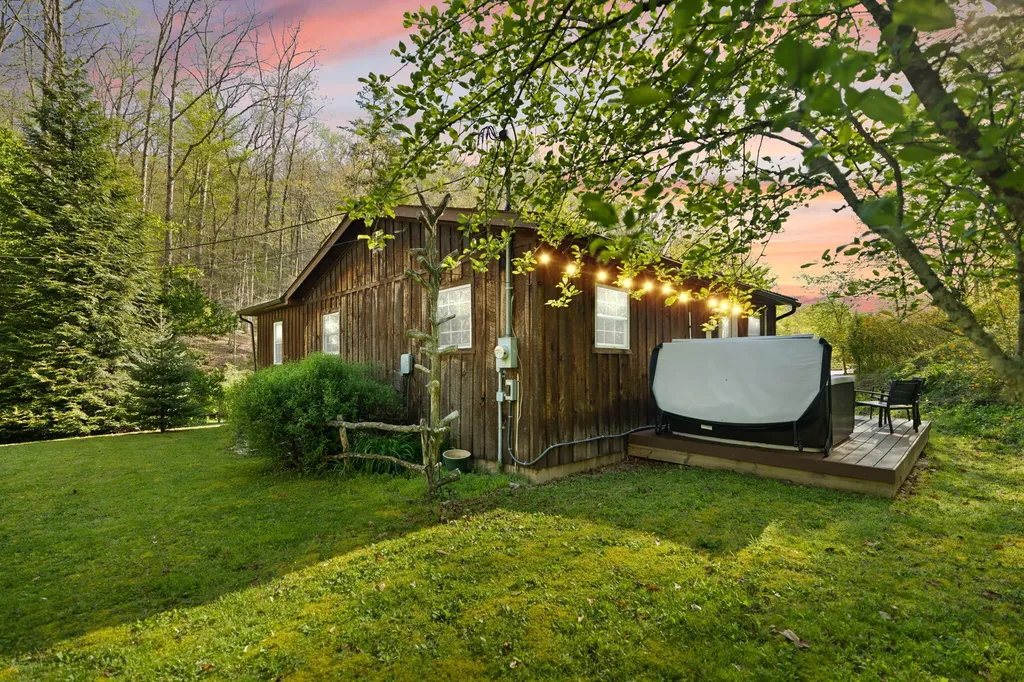 3853 Skidmore Road Frenchburg KY 40322