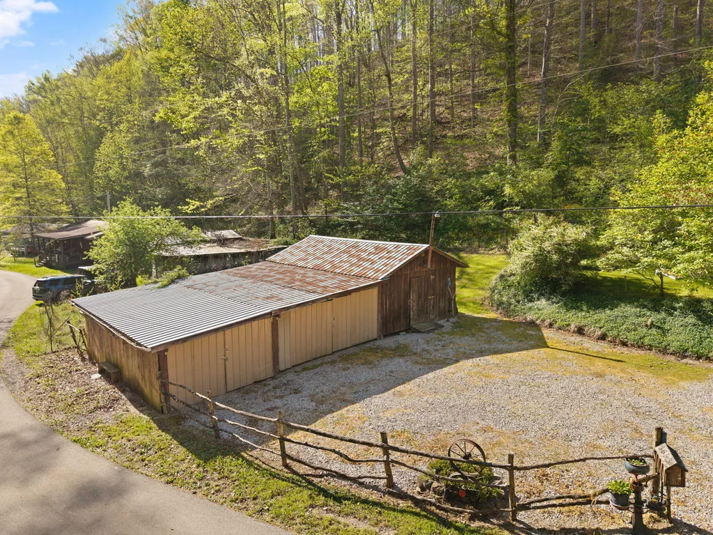 3853 Skidmore Road Frenchburg KY 40322