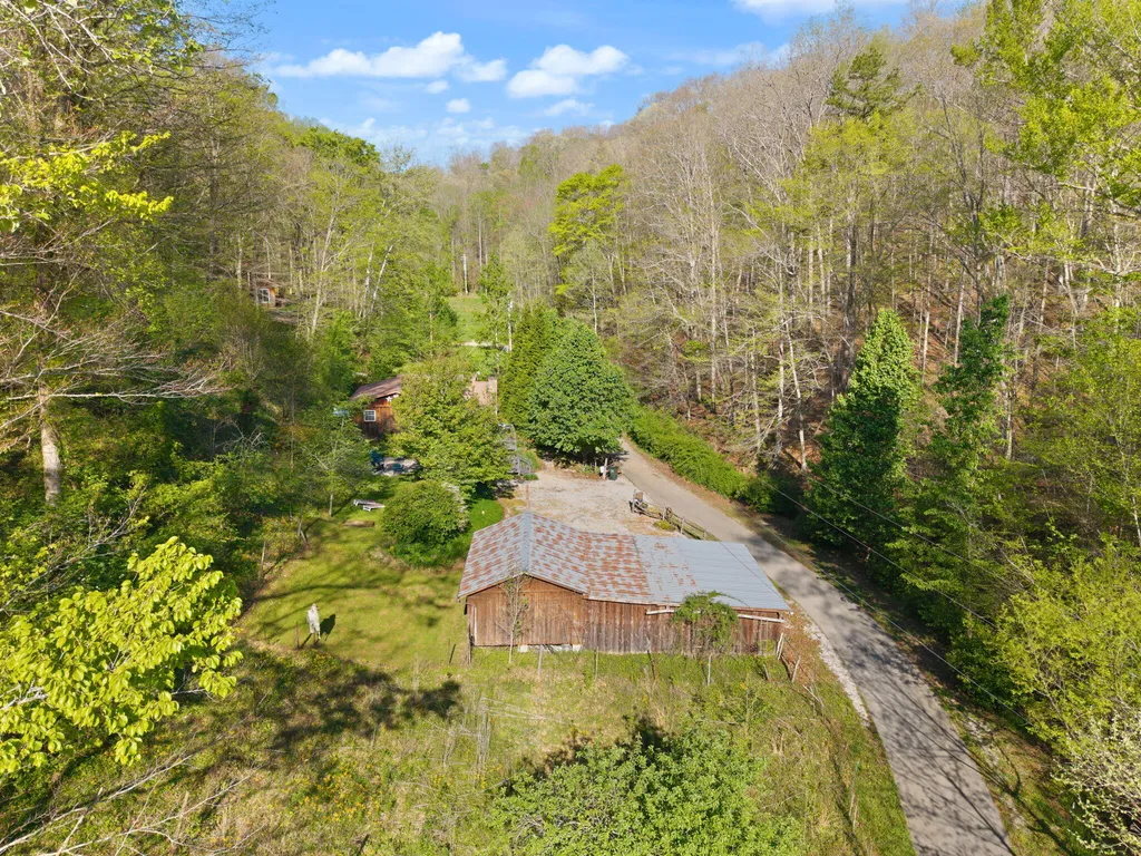 3853 Skidmore Road Frenchburg KY 40322