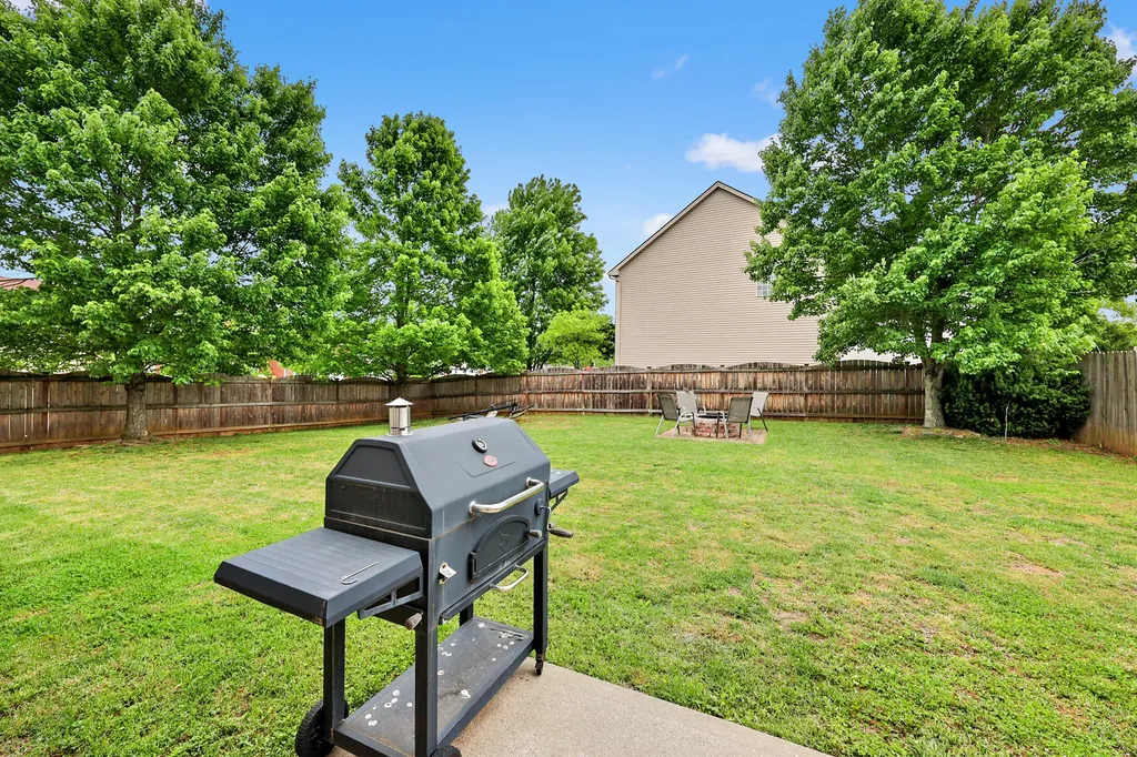 2849 Satin Leaf Park Lexington KY 40511