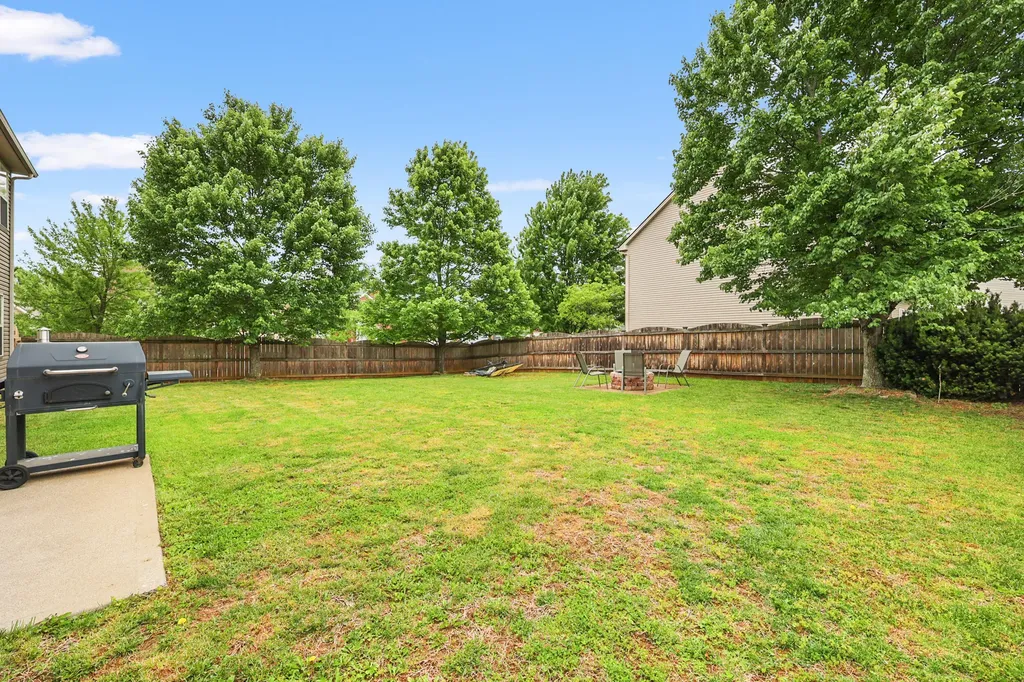 2849 Satin Leaf Park Lexington KY 40511