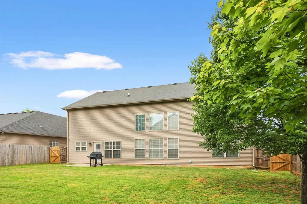 2849 Satin Leaf Park Lexington KY 40511