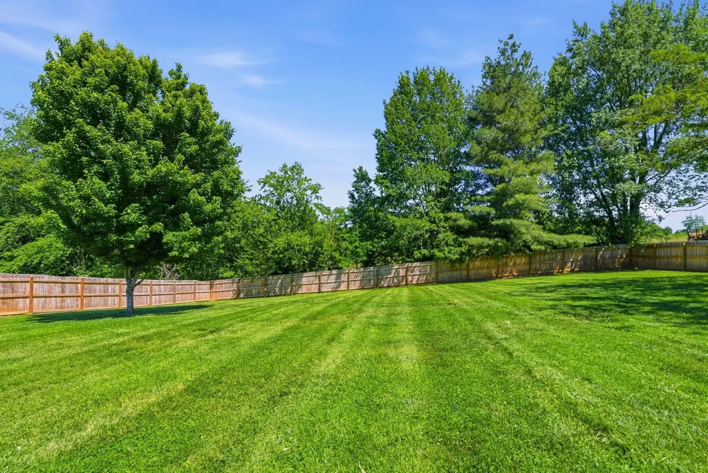 6490 Ky Highway 2141 Hustonville KY 40437