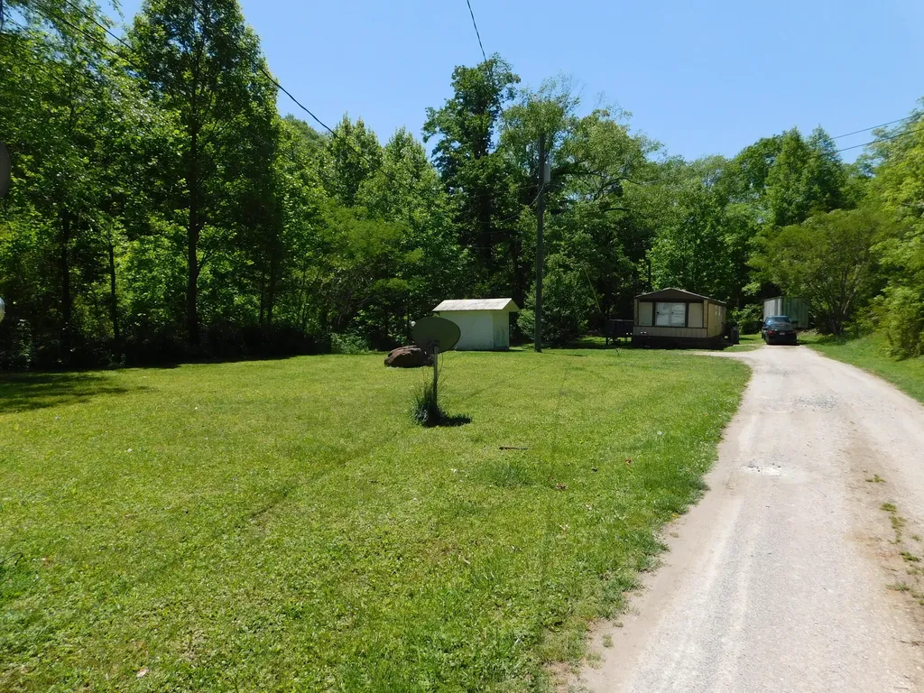13070 N U.s. 119 Totz KY 40870