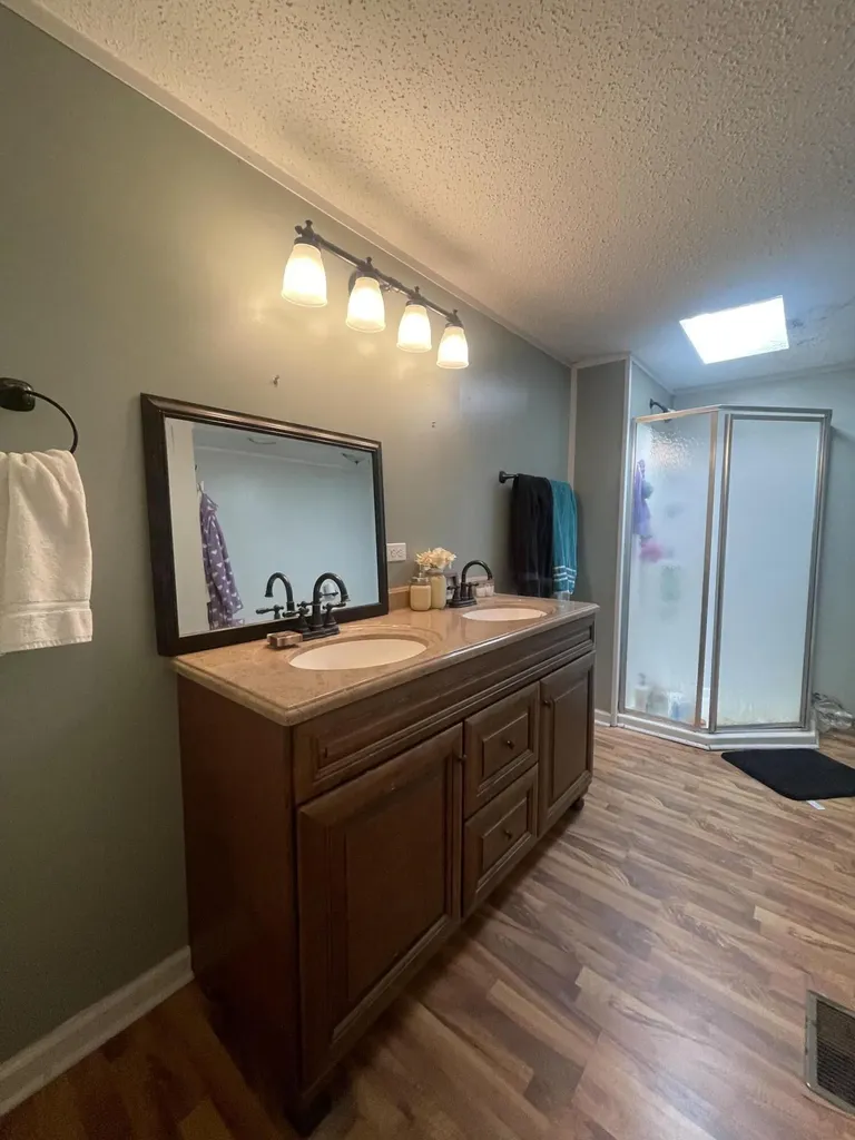 13070 N U.s. 119 Totz KY 40870