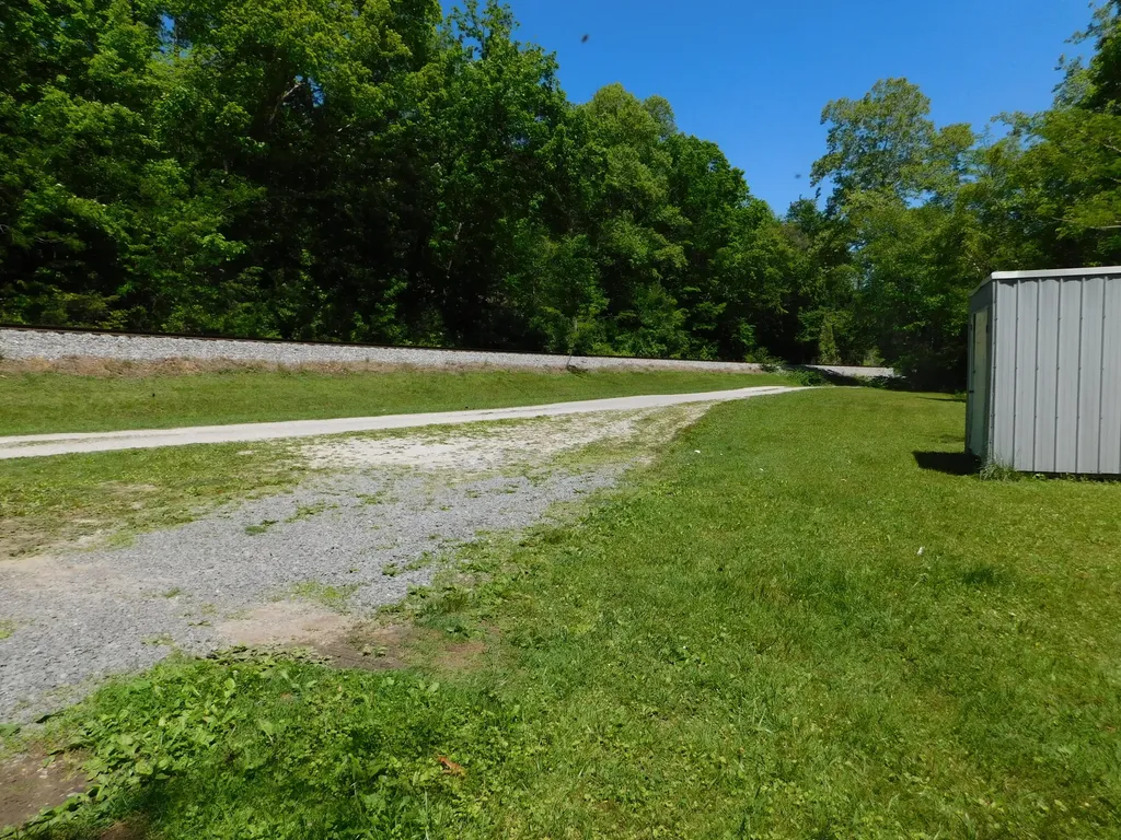 13070 N U.s. 119 Totz KY 40870