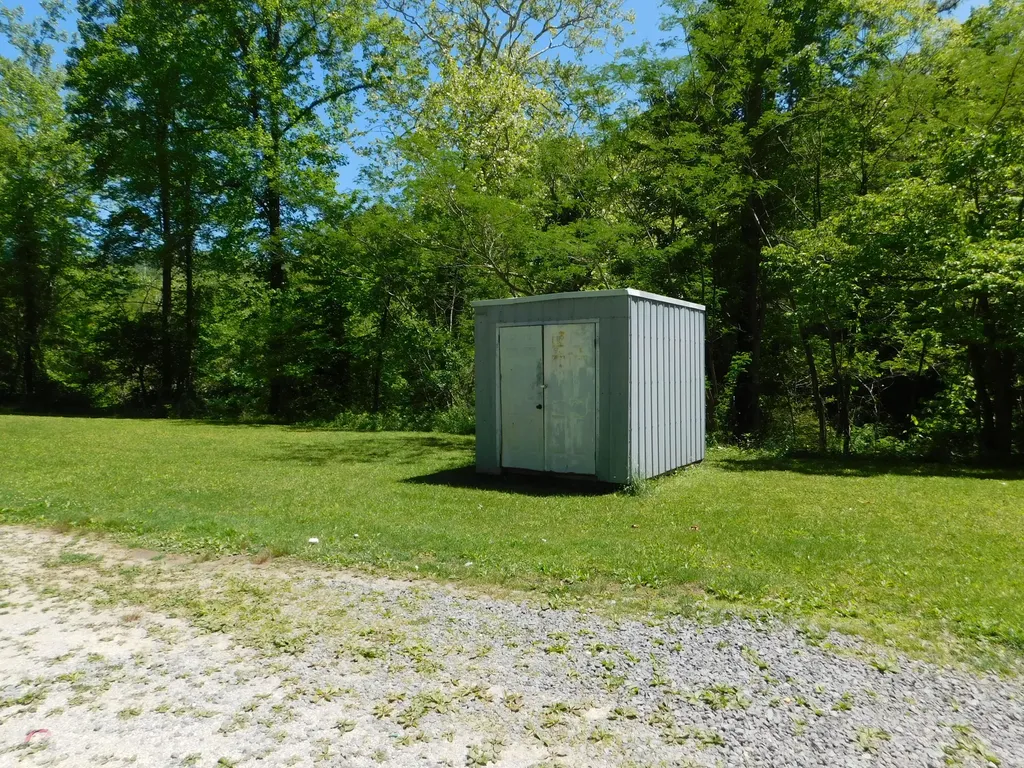 13070 N U.s. 119 Totz KY 40870