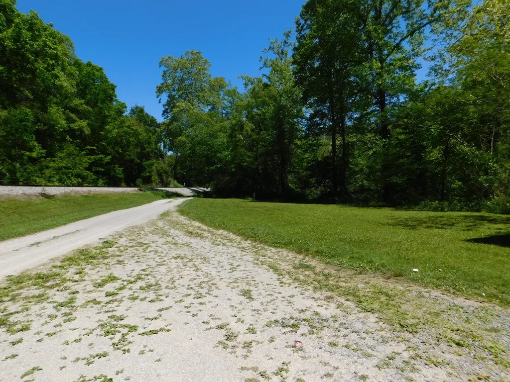 13070 N U.s. 119 Totz KY 40870