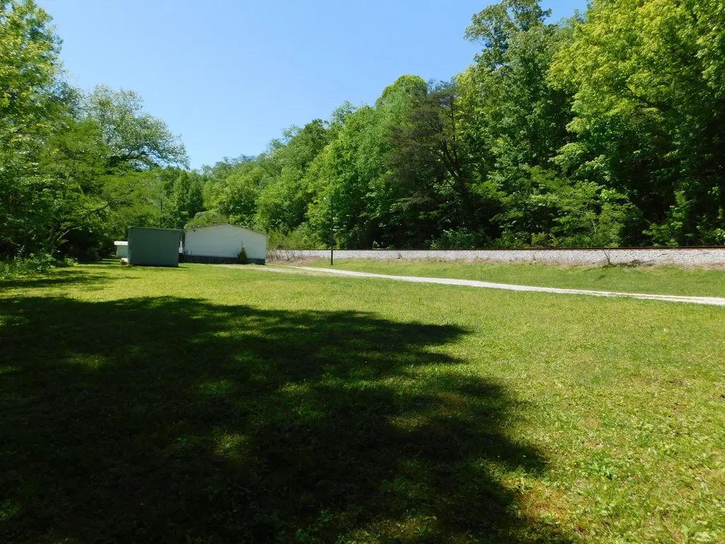 13070 N U.s. 119 Totz KY 40870