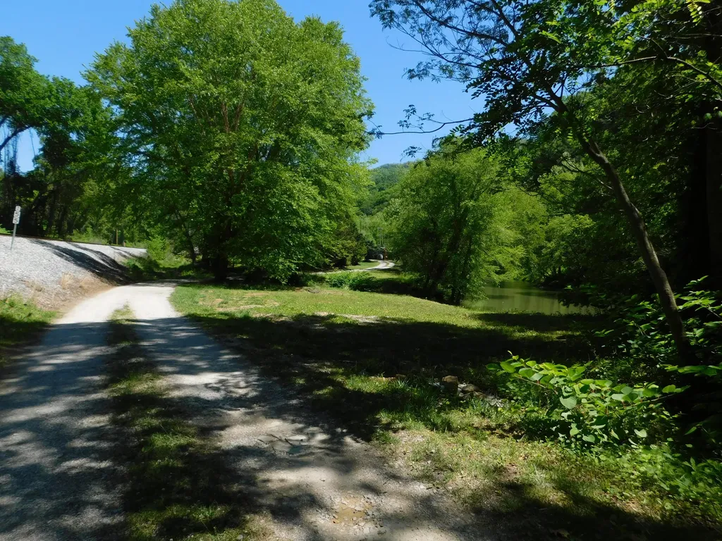 13070 N U.s. 119 Totz KY 40870