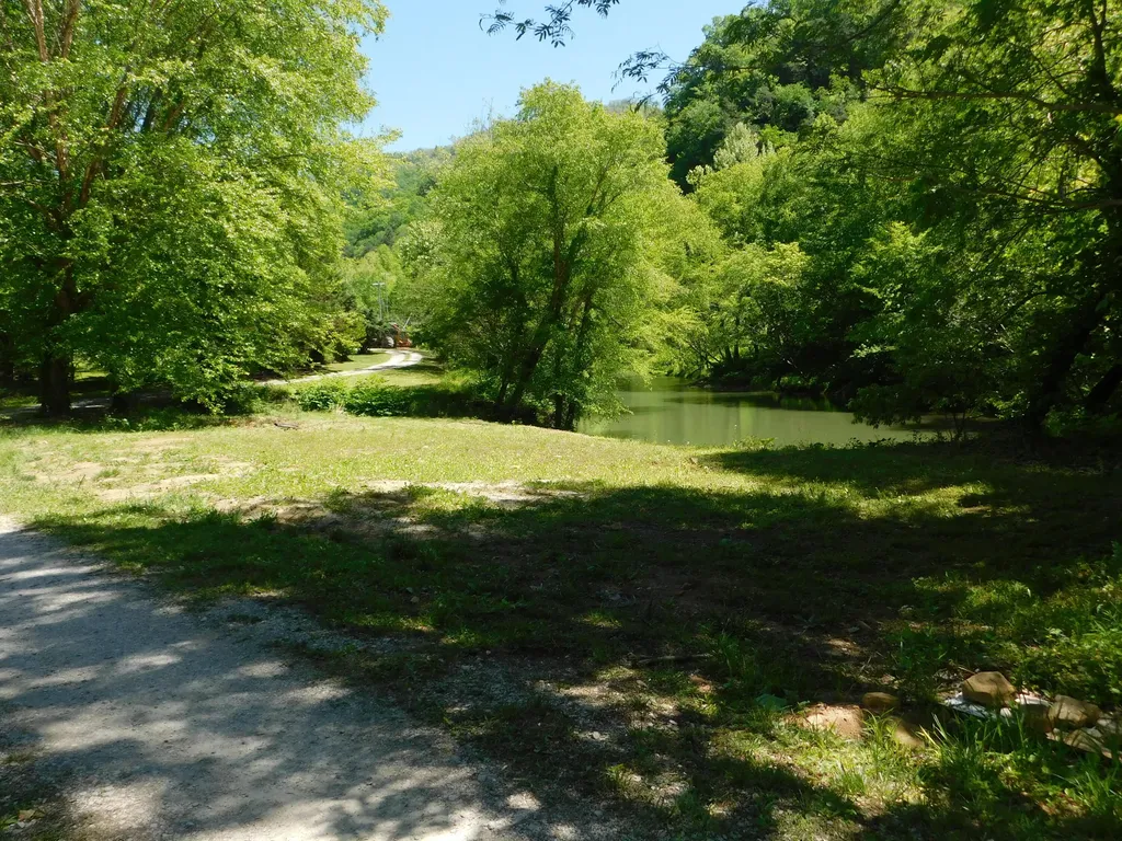13070 N U.s. 119 Totz KY 40870