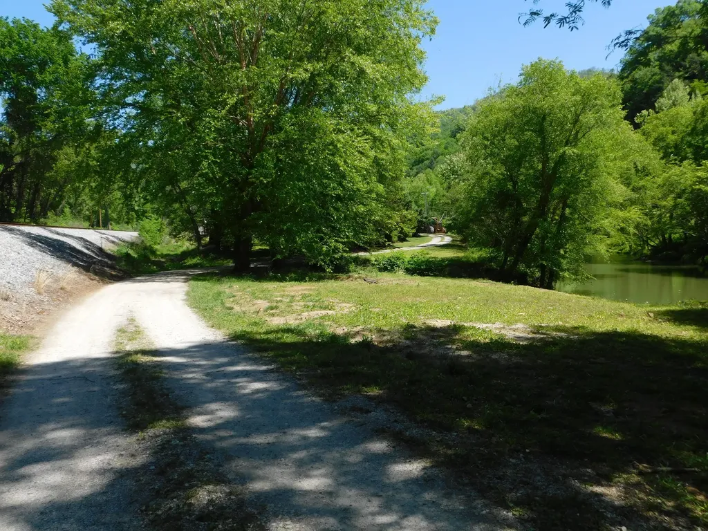 13070 N U.s. 119 Totz KY 40870