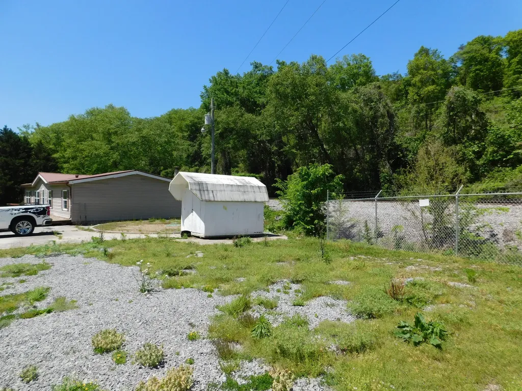 13070 N U.s. 119 Totz KY 40870