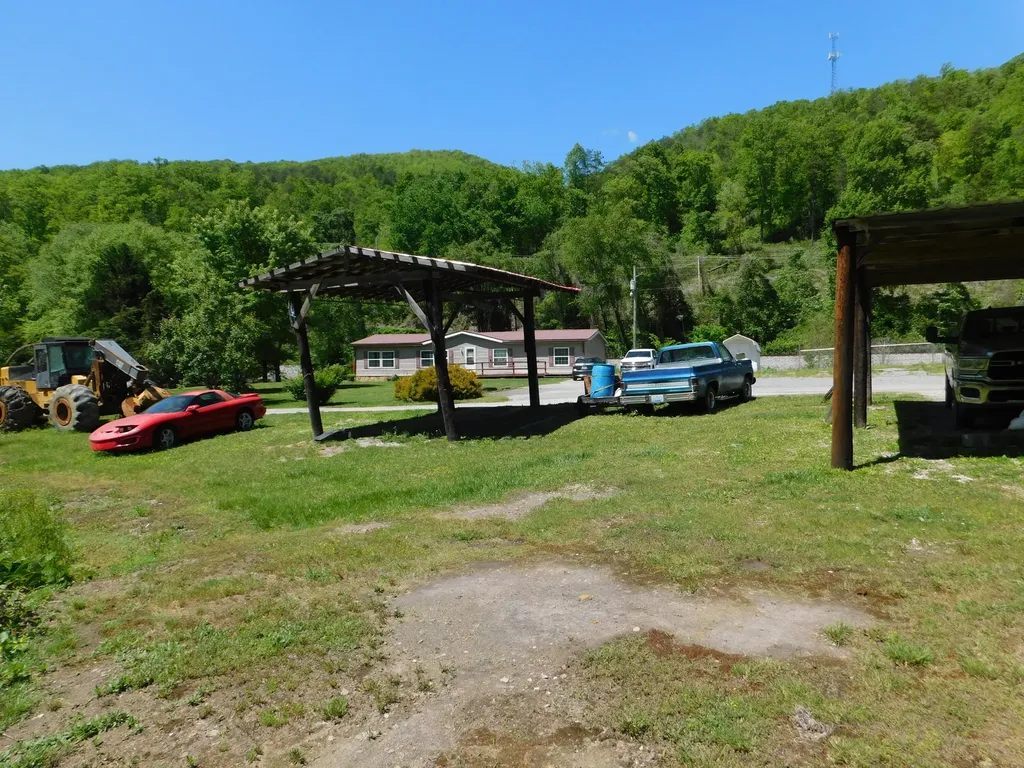 13070 N U.s. 119 Totz KY 40870