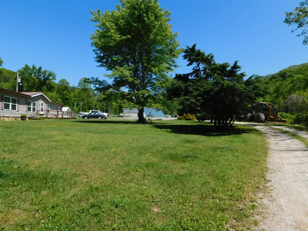 13070 N U.s. 119 Totz KY 40870