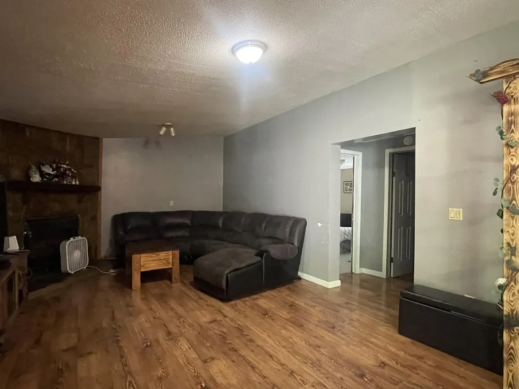 13070 N U.s. 119 Totz KY 40870