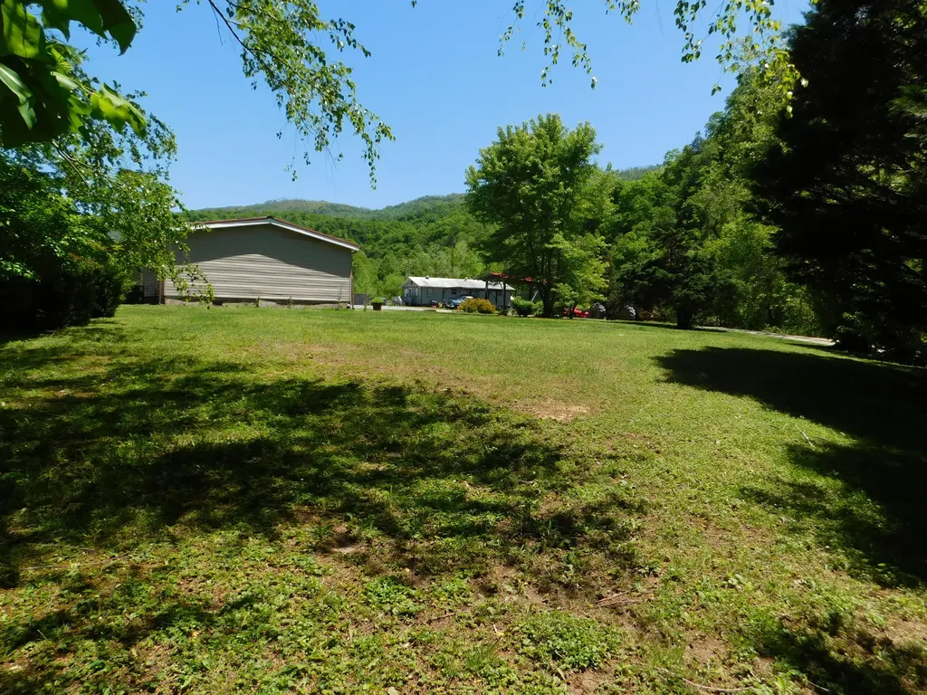 13070 N U.s. 119 Totz KY 40870