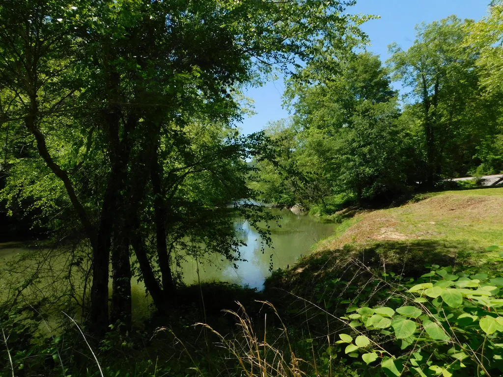 13070 N U.s. 119 Totz KY 40870