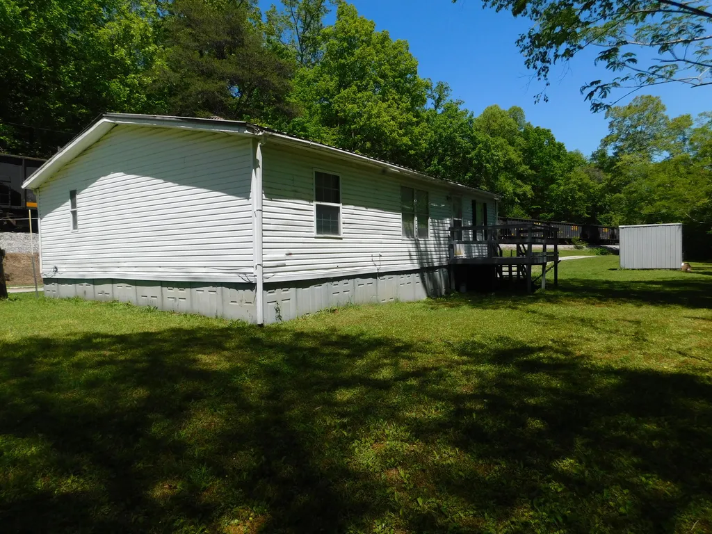 13070 N U.s. 119 Totz KY 40870