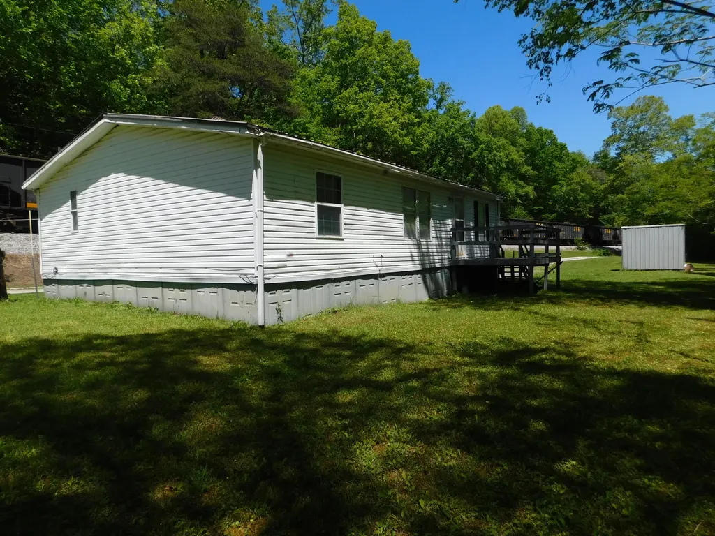13070 N U.s. 119 Totz KY 40870