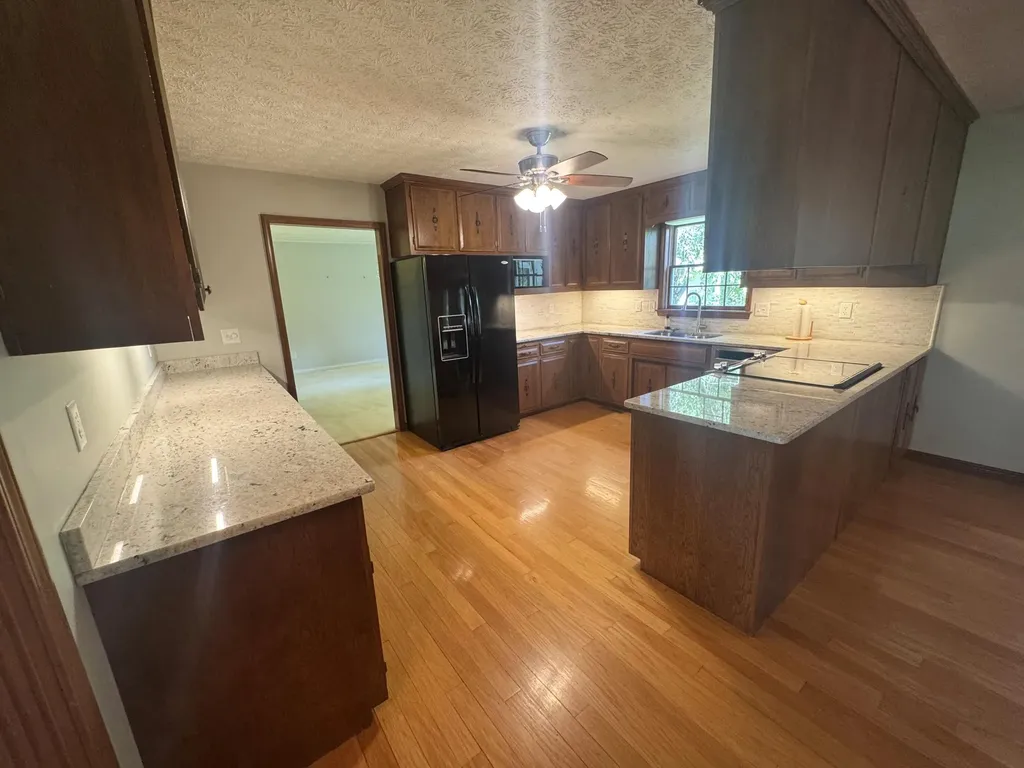 1050 Bluegrass Pike Danville KY 40422