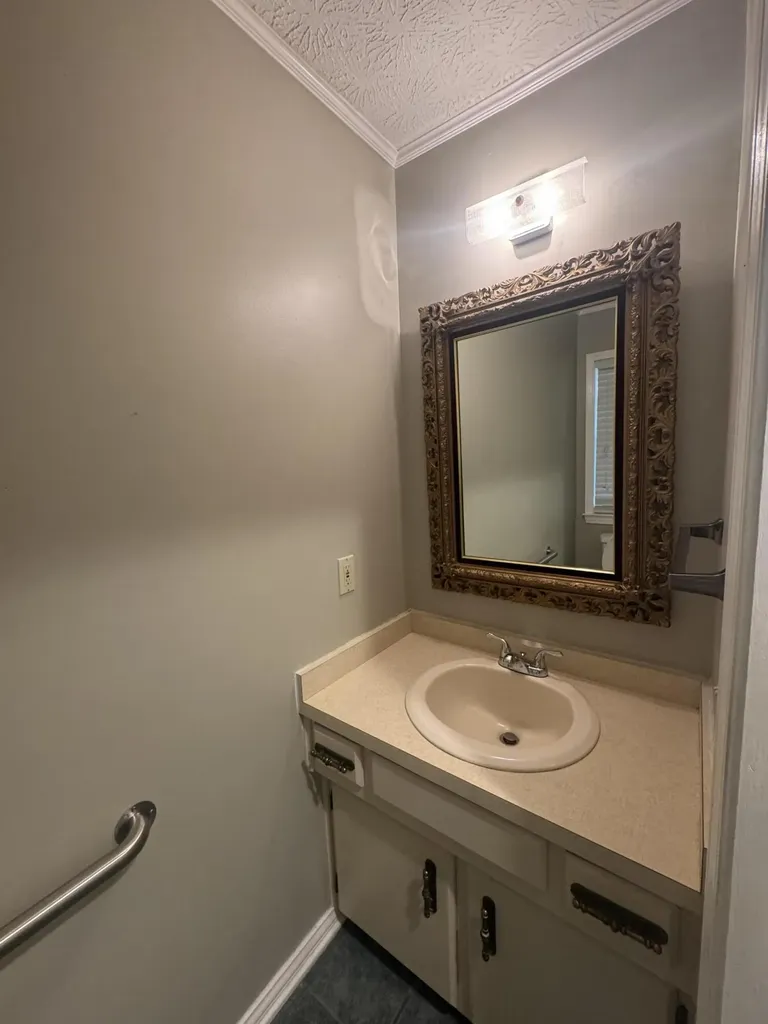 1050 Bluegrass Pike Danville KY 40422