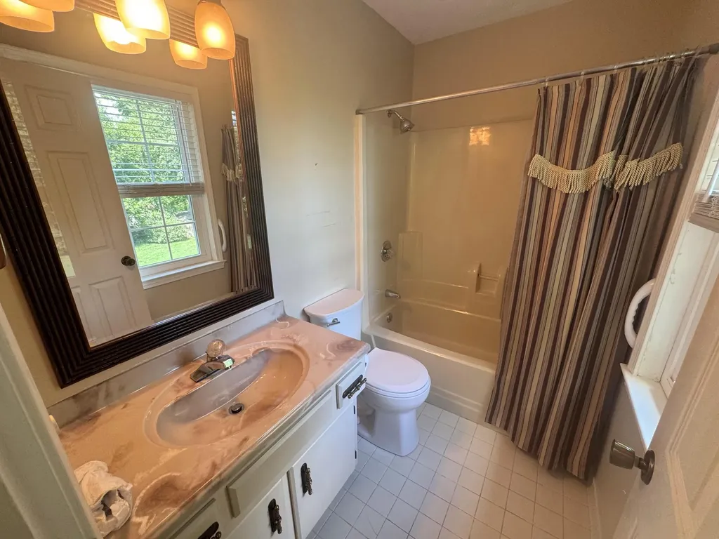 1050 Bluegrass Pike Danville KY 40422