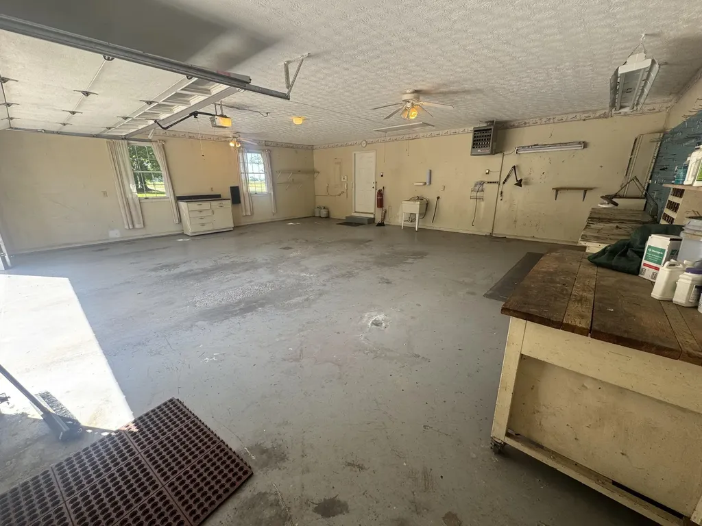 1050 Bluegrass Pike Danville KY 40422