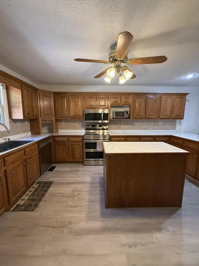 2841 W Laurel Road London KY 40741