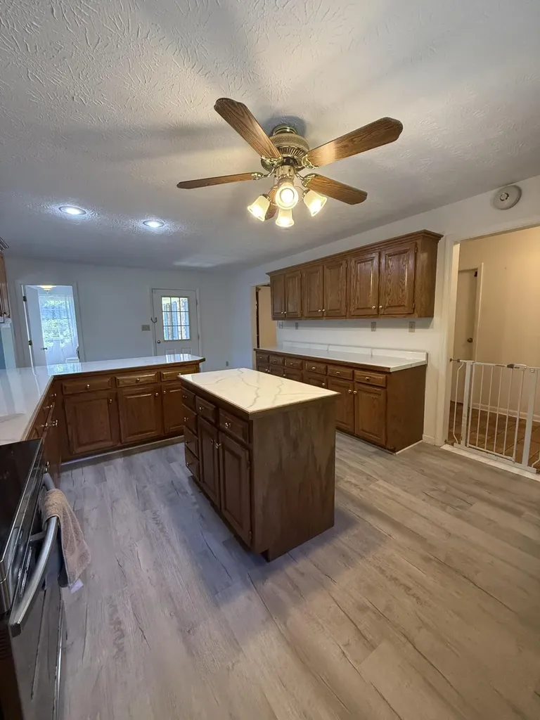 2841 W Laurel Road London KY 40741