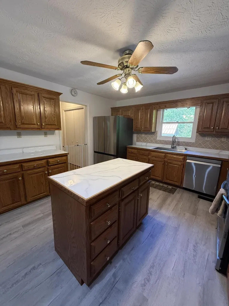 2841 W Laurel Road London KY 40741