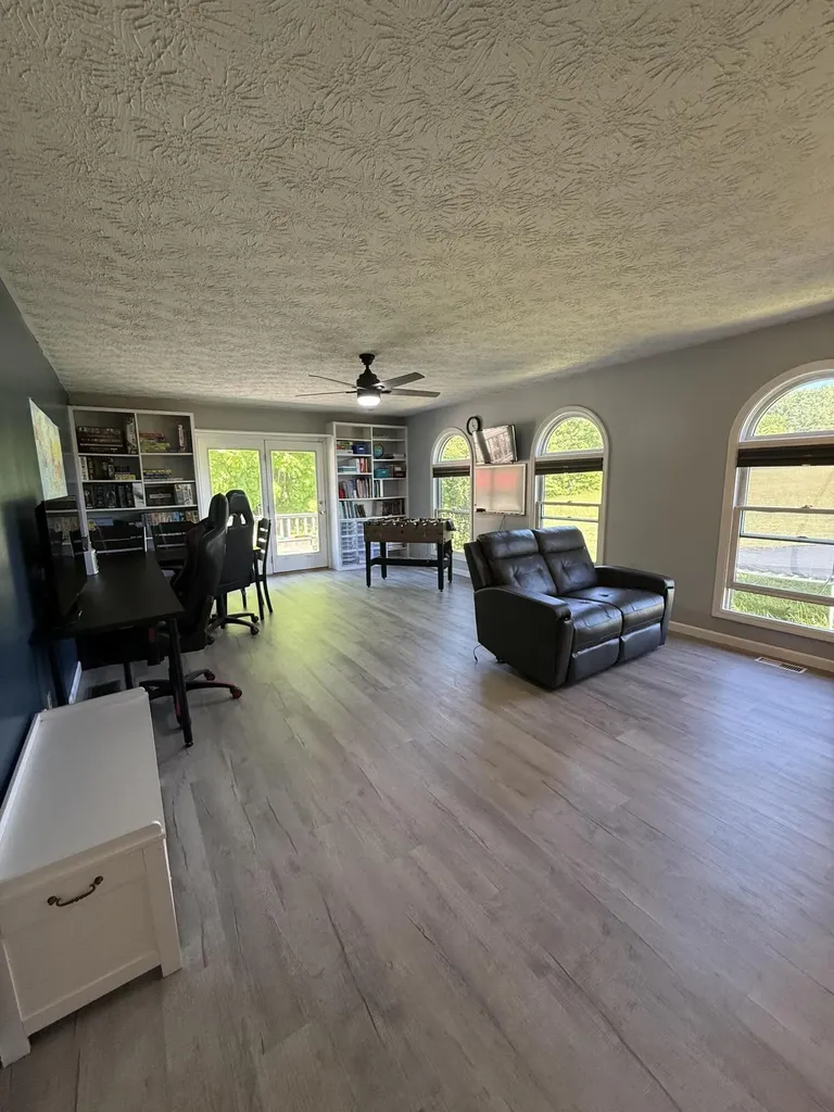 2841 W Laurel Road London KY 40741