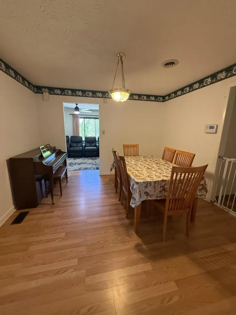 2841 W Laurel Road London KY 40741