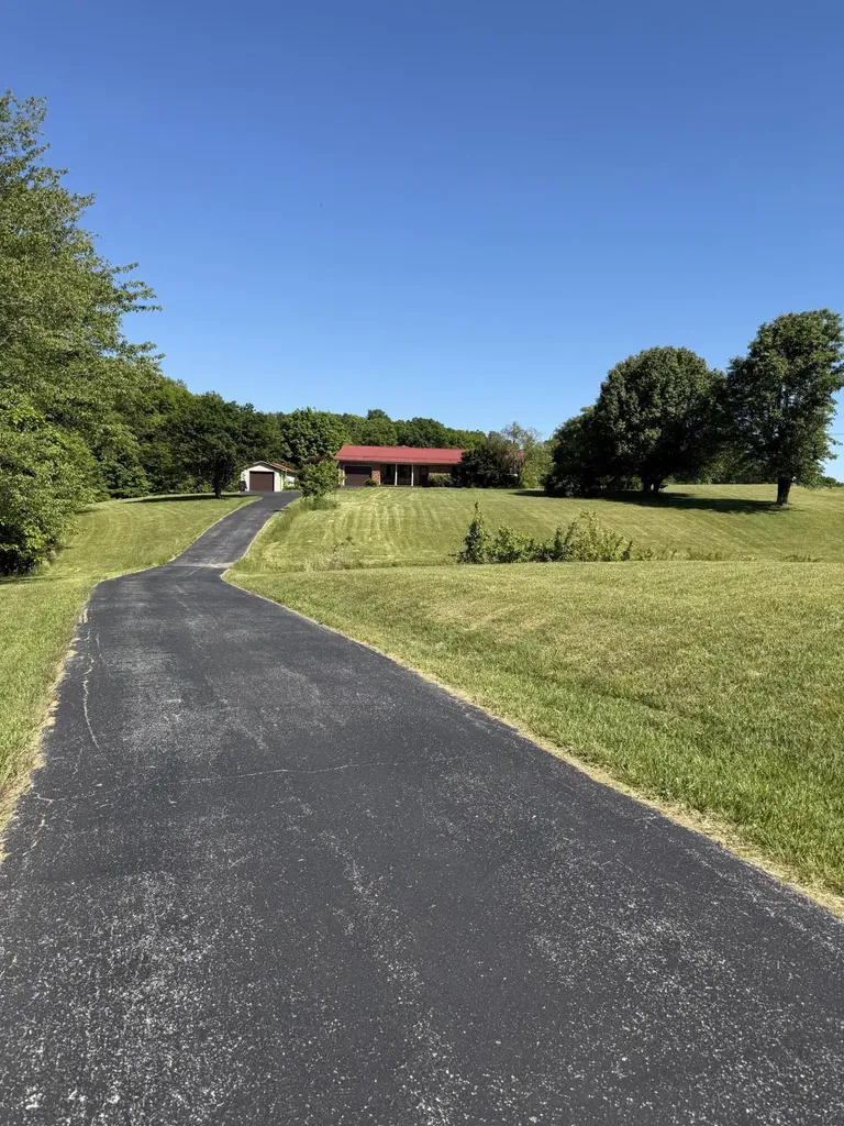 2841 W Laurel Road London KY 40741