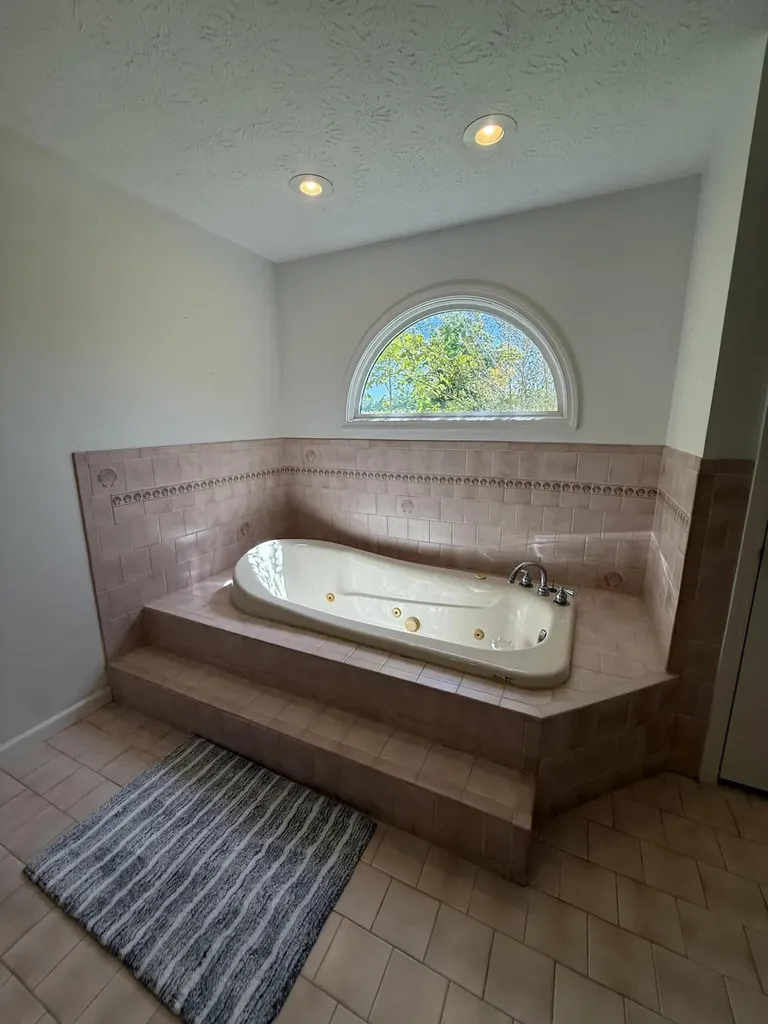 2841 W Laurel Road London KY 40741