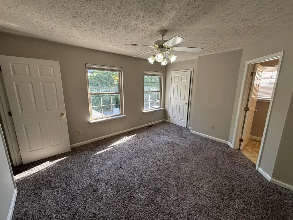 2724 Hayden Park Lane Lexington KY 40511