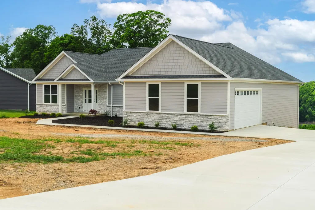 634 Beacon Street Russell Springs KY 42642